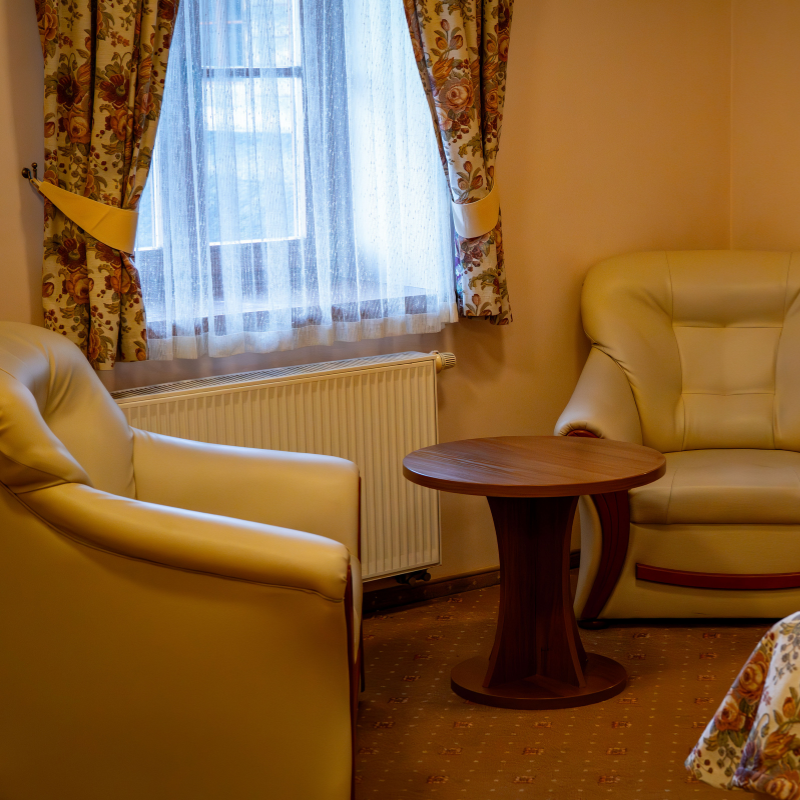 Pokój Studio Rodzinne Trzyosobowy w trzygwiazdkowym Hotelu Górskim w łódzkim dla firm i rodzin  (6).png