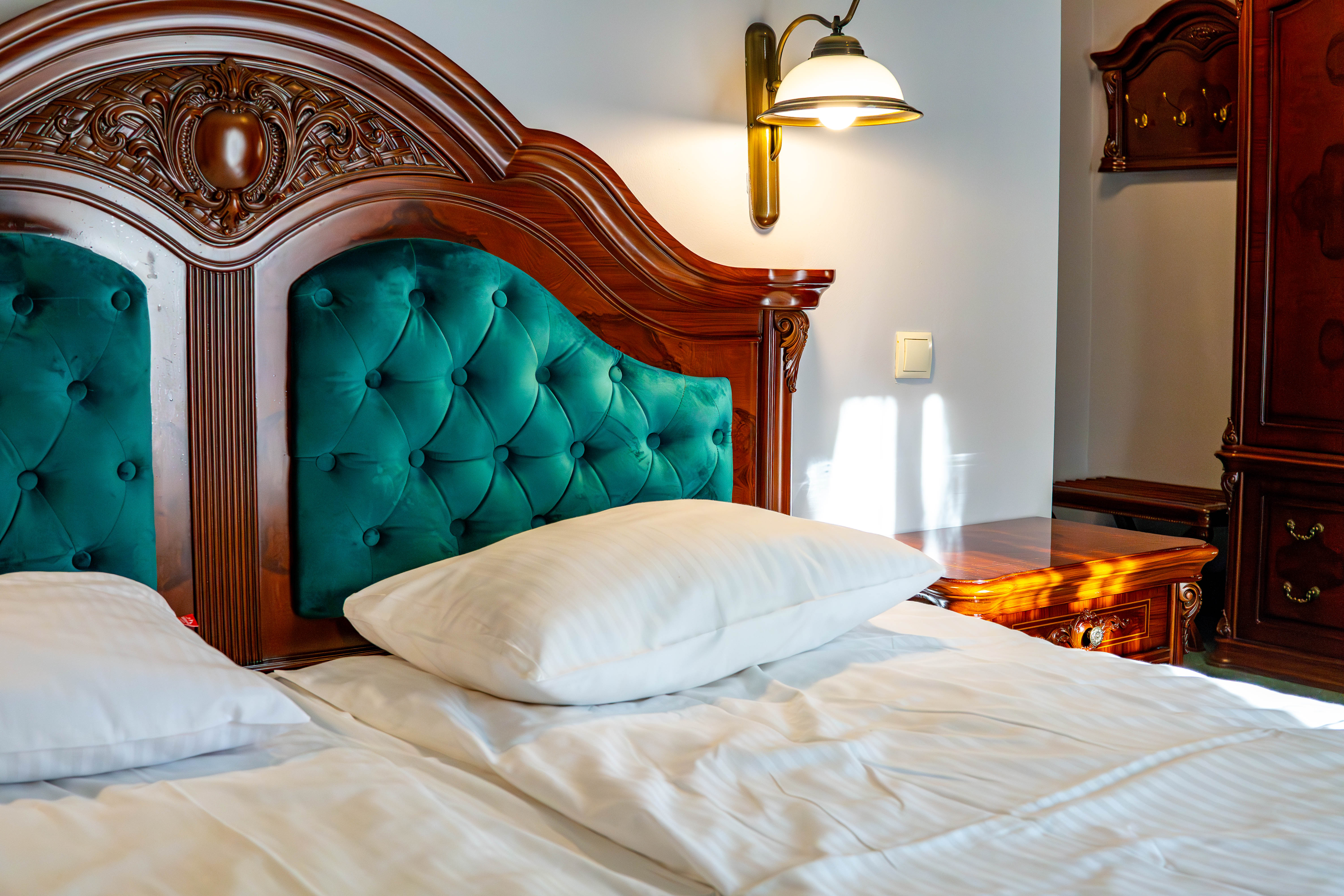Hotel na imprezy dla firm z salami do 300 osób Pokój Dwuosobowy Double Delux – nocleg biznesowy w Hotelu trzygwiazdkowym przy trasie S8 w województwie łódzkim .jpg