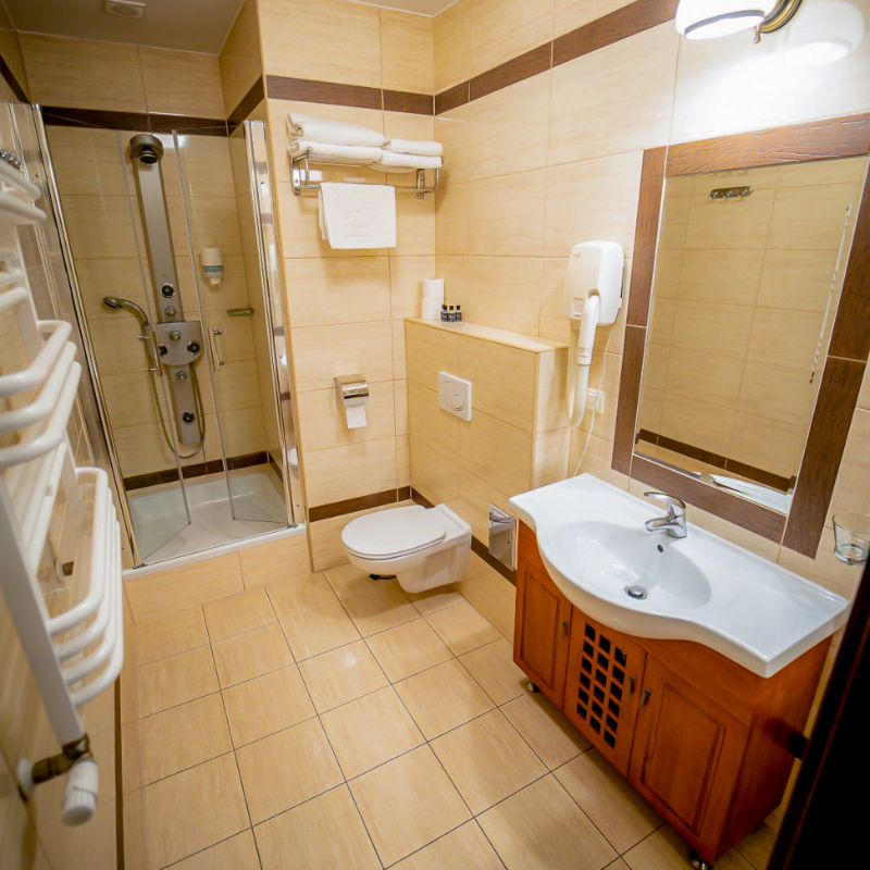 Pokój dwuosobowy DOUBLE DELUX (8)